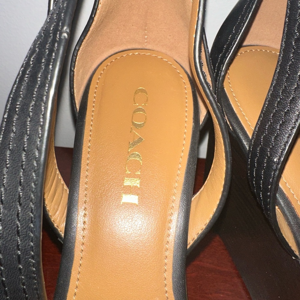 Coach leather wedge heels ankle strap - Picture 3 of 6